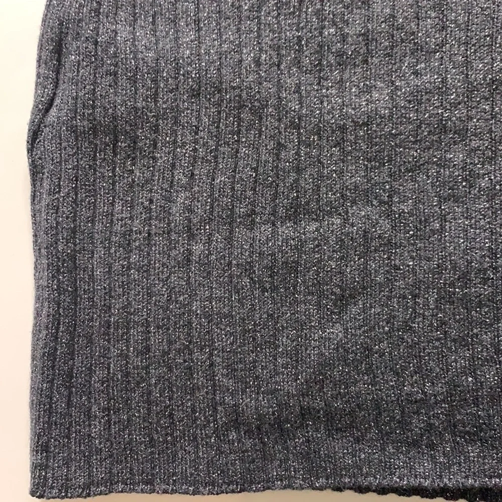 CHICO’S Gray metallic Ribbed Long Sleeve and Turtleneck sweater Women’s medium